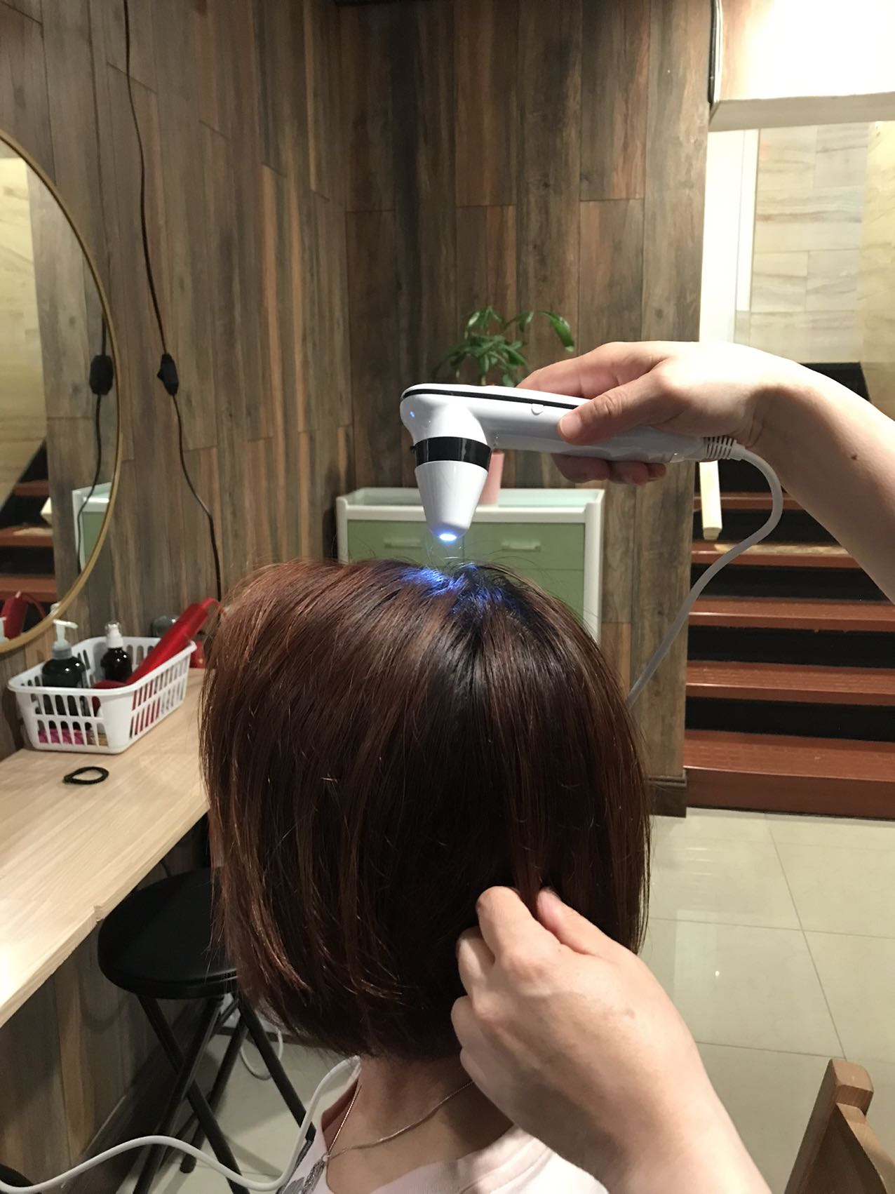 高科技头皮深层护理仪